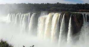 Garganta del Diablo, Cataratas de Iguazú, Brasil-Argentina. Author and Copyright Marco Ramerini