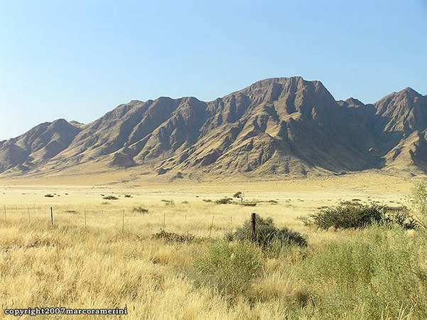 Naukluft Mountains (Naukluftberge), Namib-Naukluft N.P., Namibia. Author and Copyright Marco Ramerini.