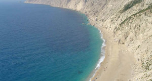 La spiaggia di Platia Amos, Cefalonia, Grecia. Author and Copyright Niccolò di Lalla