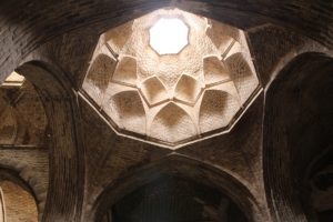 Cupolina, Moschea del Venerdì (Moschea Jāmeh), Isfahan, Iran. Autore e Copyright Marco Ramerini