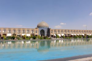Vivere la diversità in Iran. La moschea dello sceicco Lotfollah nella piazza Naqsh-e jahān, Esfahan, Iran. Autore e Copyright Marco Ramerini
