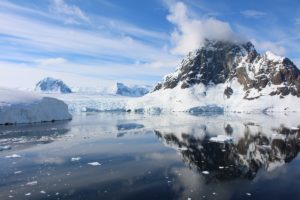 La baia con il ghiacciaio, Lemaire Channel, Antartide. Autore e Copyright Marco Ramerini