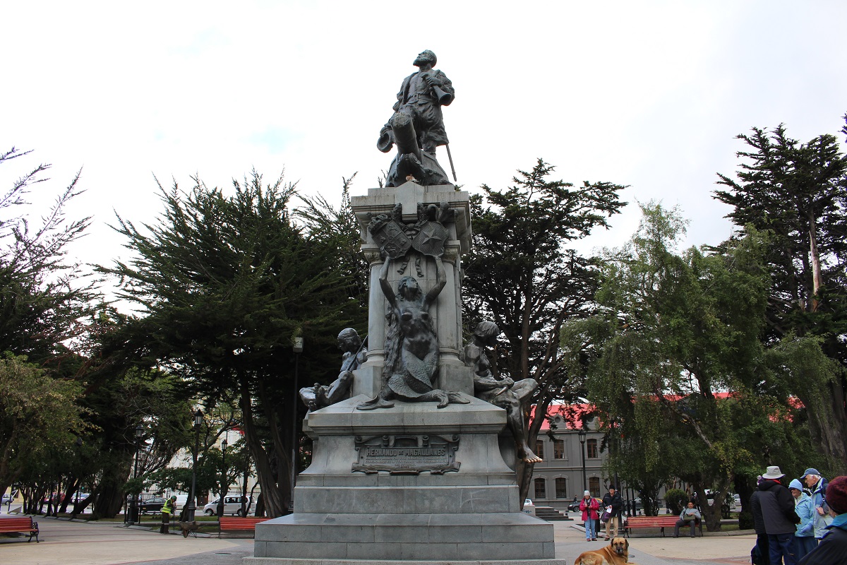 Monumento a Magellano, Punta Arenas, Cile. Autore e Copyright Marco Ramerini