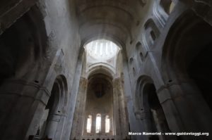 Interno, Cattedrale di Alaverdi, Georgia. Autore e Copyright Marco Ramerini